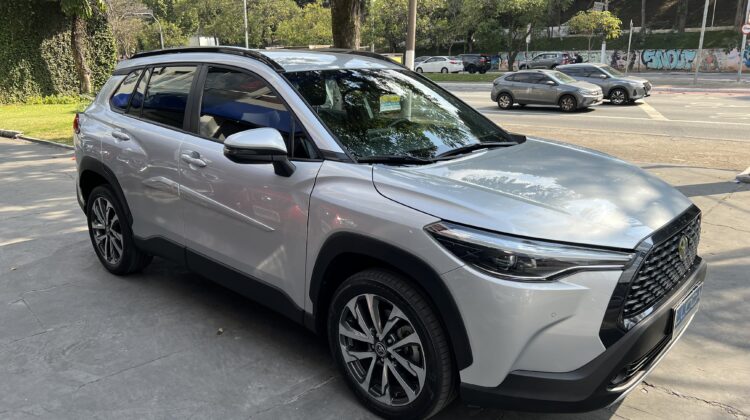 Corolla Cross XRE 2.0 Automático CVT 2023 Prata Flex Completo