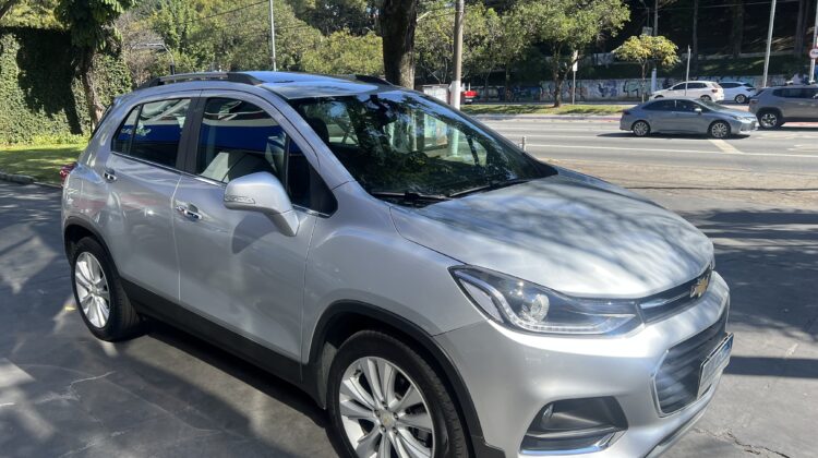 Tracker Premier 1.4 Turbo Automático 2018 Prata Flex com teto solar – Top de linha