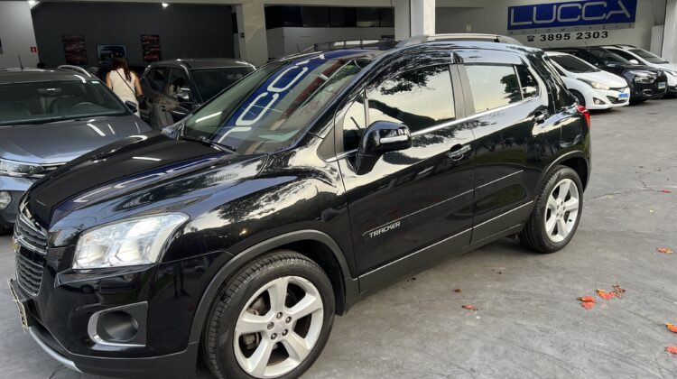 Tracker LTZ 1.8 Automático 2015/2015 Preto Flex com teto solar