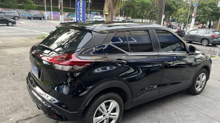 Kicks Active 1.6 Automático CVT 2024/2024 Preto Flex Completo