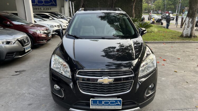 Tracker LTZ 1.8 Automático 2015/2015 Preto Flex com teto solar