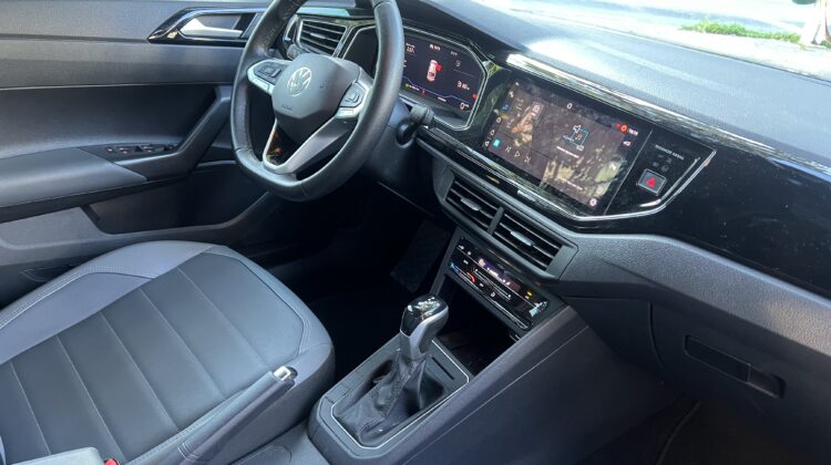 Nivus Highline 1.0 200 TSI Automático 2023/2023 Cinza Flex Completo