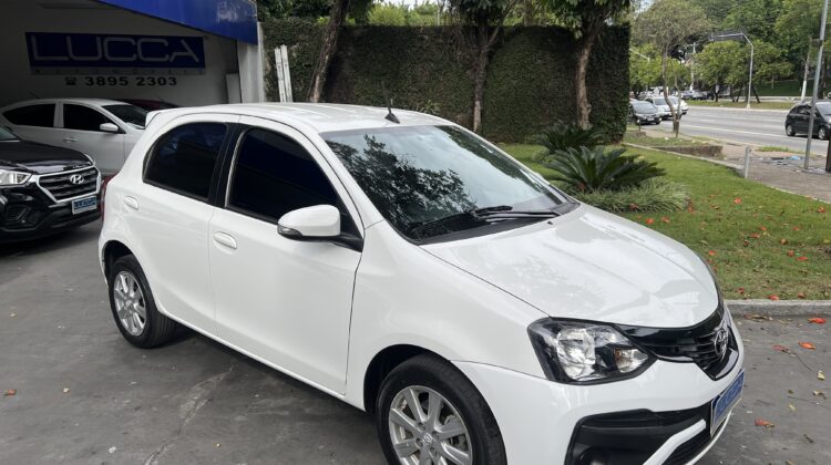 Etios X-Plus 1.5 Automático 2020/2021 Branco Flex Completo
