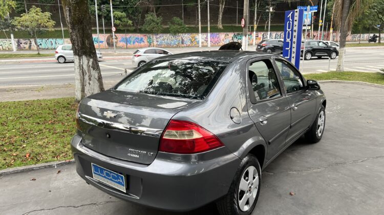 Prisma 1.4 LT 2012 Cinza Flex
