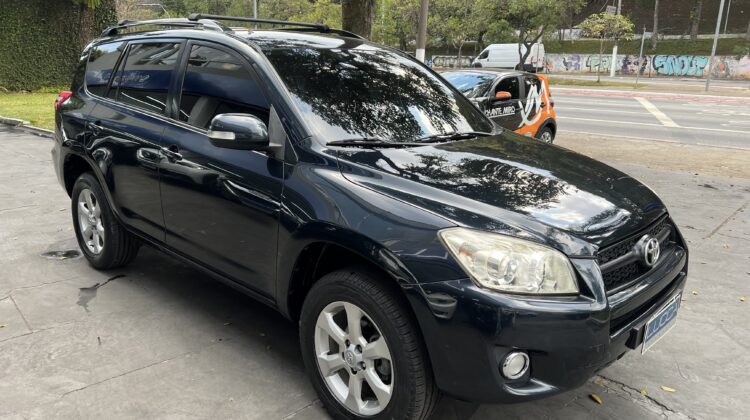 RAV4 2.4 Automática 4×2 2011 Preta Completa