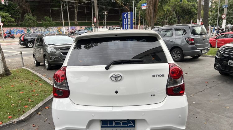 Etios X-Plus 1.5 Automático 2020/2021 Branco Flex Completo