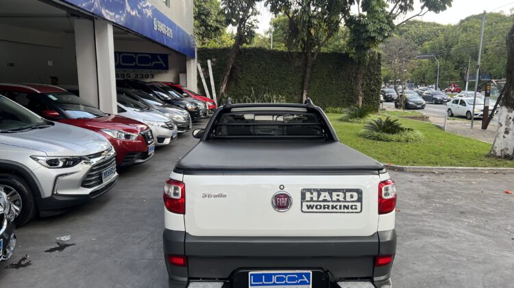 Strada Hard Working 1.4 Cabine Simples 2018 Branca Flex Completa