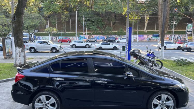 Civic EXR 2.0 Automático 2016 Preto flex com teto solar – Top de Linha