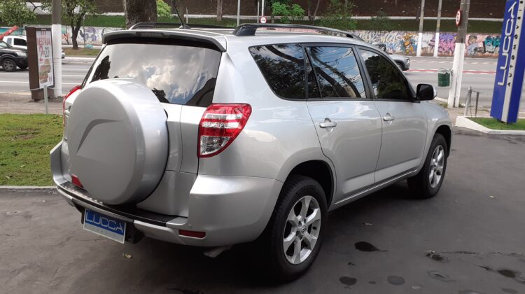 RAV4 2.4 AUTOMÁTICA 4X2 2011 PRATA