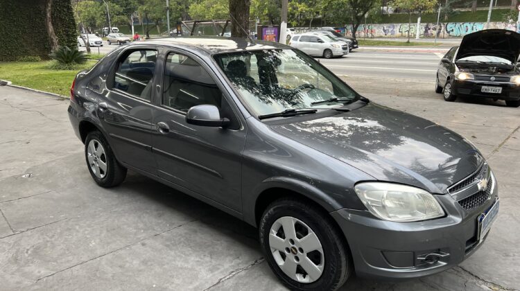 Prisma 1.4 LT 2012 Cinza Flex