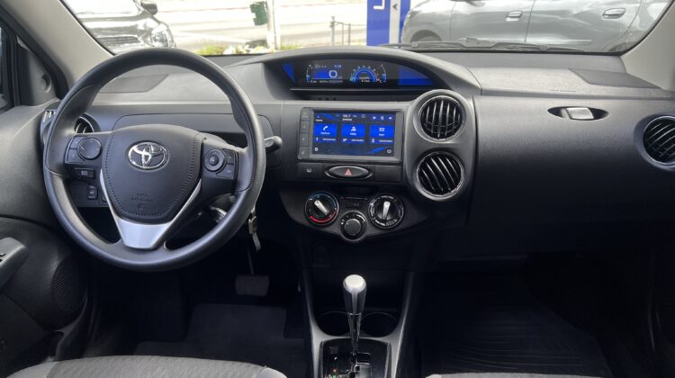 Etios X-Plus 1.5 Automático 2020/2021 Branco Flex Completo