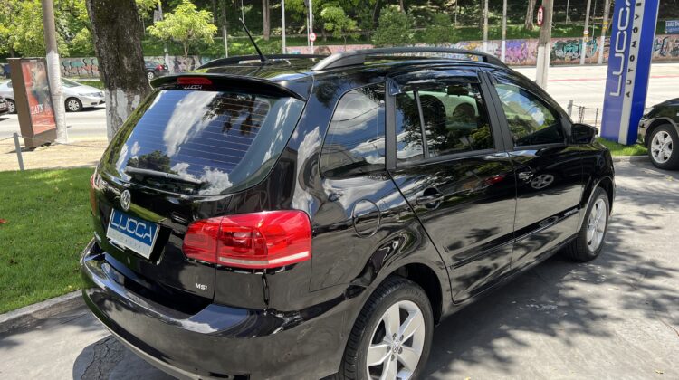 Spacefox 1.6 Comfortline 2018 Preta Flex Completa