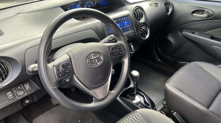 Etios X-Plus 1.5 Automático 2020/2021 Branco Flex Completo