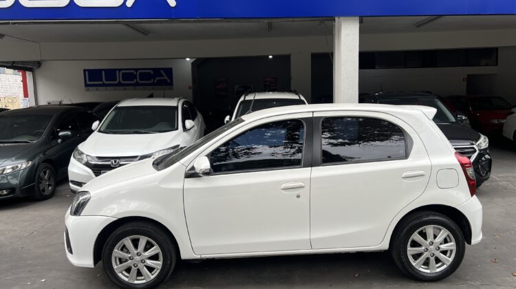 Etios X-Plus 1.5 Automático 2020/2021 Branco Flex Completo