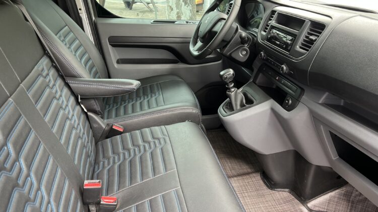 Expert Business Vitrine 1.6 Turbo Diesel 2022 Prata Completa