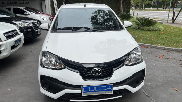 Etios X-Plus 1.5 Automático 2020/2021 Branco Flex Completo