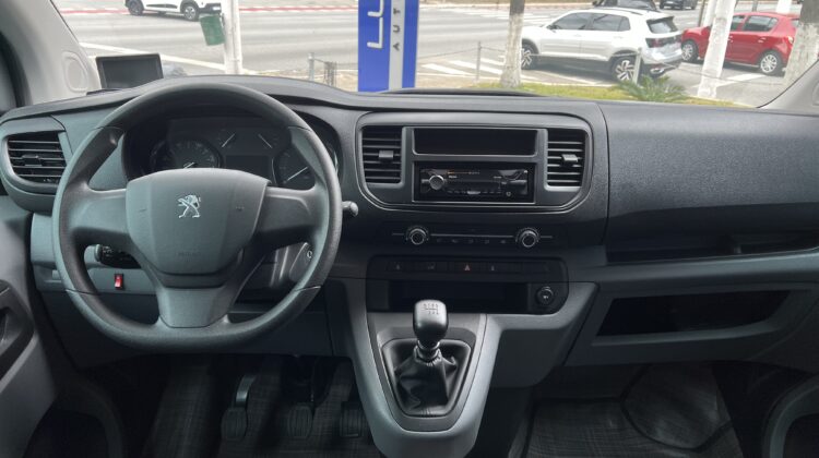 Expert Business Vitrine 1.6 Turbo Diesel 2022 Prata Completa