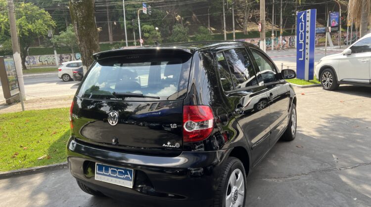 Fox 1.6 Plus 2009 Preto Flex Completo