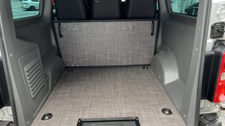 Expert Business Vitrine 1.6 Turbo Diesel 2022 Prata Completa