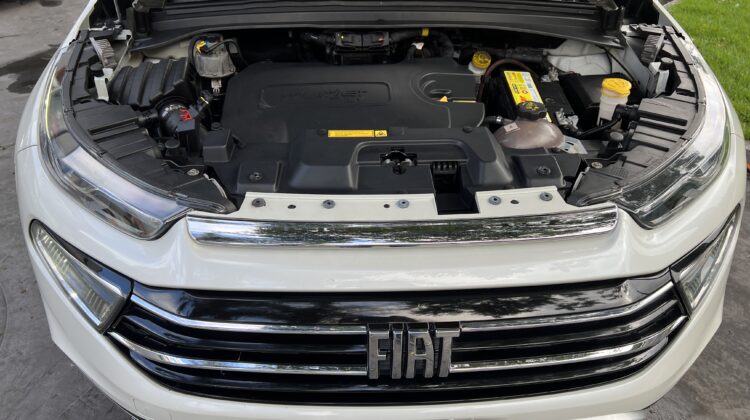 Toro Volcano 2.0 Turbo Diesel 4×4 Automática 2021/2022 Branca Completa