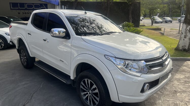 L200 Triton Sport HPE Top 2.4 Turbo Diesel Automática 4×4 2018/2018 Branca Completa