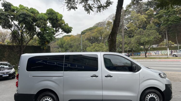 Expert Business Vitrine 1.6 Turbo Diesel 2022 Prata Completa