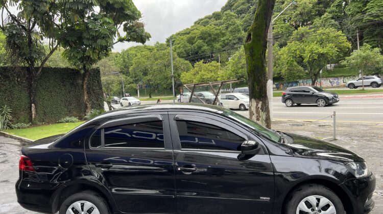 Voyage 1.0 City 2014 Preto Flex