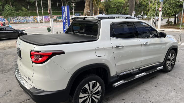 Toro Volcano 2.0 Turbo Diesel 4×4 Automática 2021/2022 Branca Completa