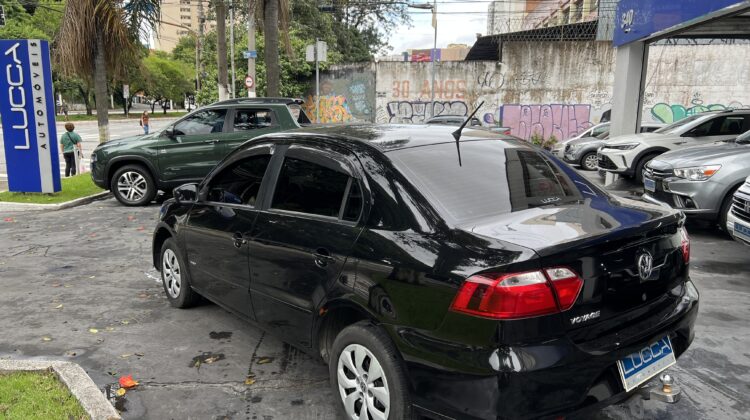 Voyage 1.0 City 2014 Preto Flex