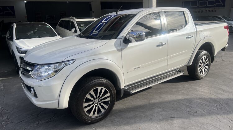 L200 Triton Sport HPE Top 2.4 Turbo Diesel Automática 4×4 2018/2018 Branca Completa