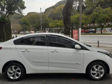 HB20S Comfort Plus 1.6 Automático 2017/2018 Branco Flex Completo